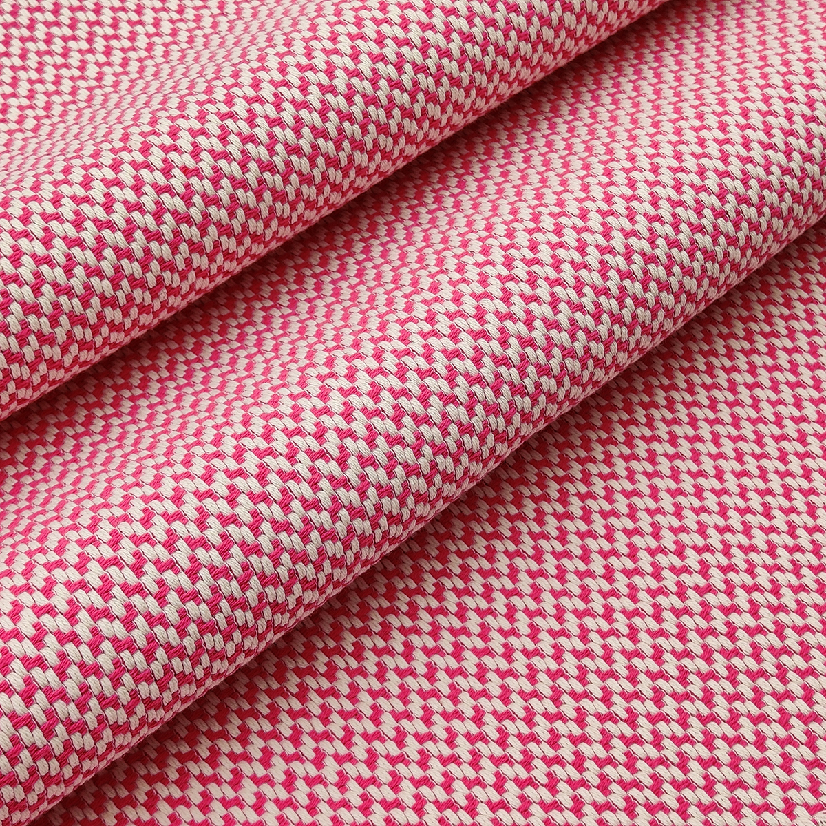 Textura granulada en algodón
